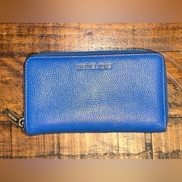 NWOT Michael Kors Royal Blue Leather Wallet - Picture 1 of 9